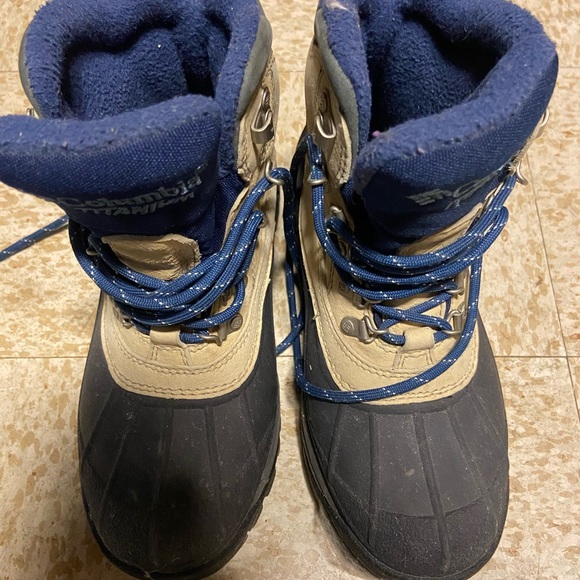 Columbia Winter Boots - Picture 3 of 3